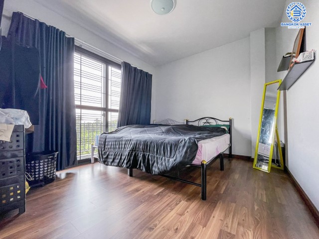 *****บ้านเดี่ยวมือสองย่านกรุงเทพฯ ม.ดิโอโซน เพชรเกษม หลังมุม เนื้อที่กว้างขวางเกือบ 32 ตร.ว.  ฟังก์ชัน 5 ห้องนอน 3 ห้องน้ำ ที่จอดรถ 2 คัน ฟรี! เครื่องปรับอากาศ 4 เครื่อง! โครงการตั้งบนทำเลแห่งการเดินทาง ใกล้รถไฟฟ้าสายสีน้ำเงิน "สถานีหลักสอง"